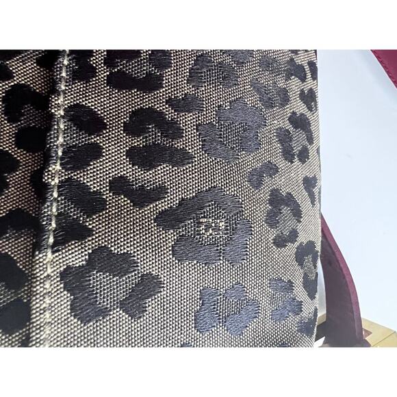 Vintage Fendi Cheetah print enamel buckle baguette - Picture 9 of 9